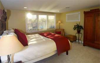 Retreat House Queen Bedroom