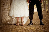 wedding couple in pasture setting